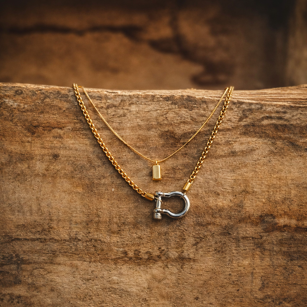 Beautiful Carabiner Necklace Set