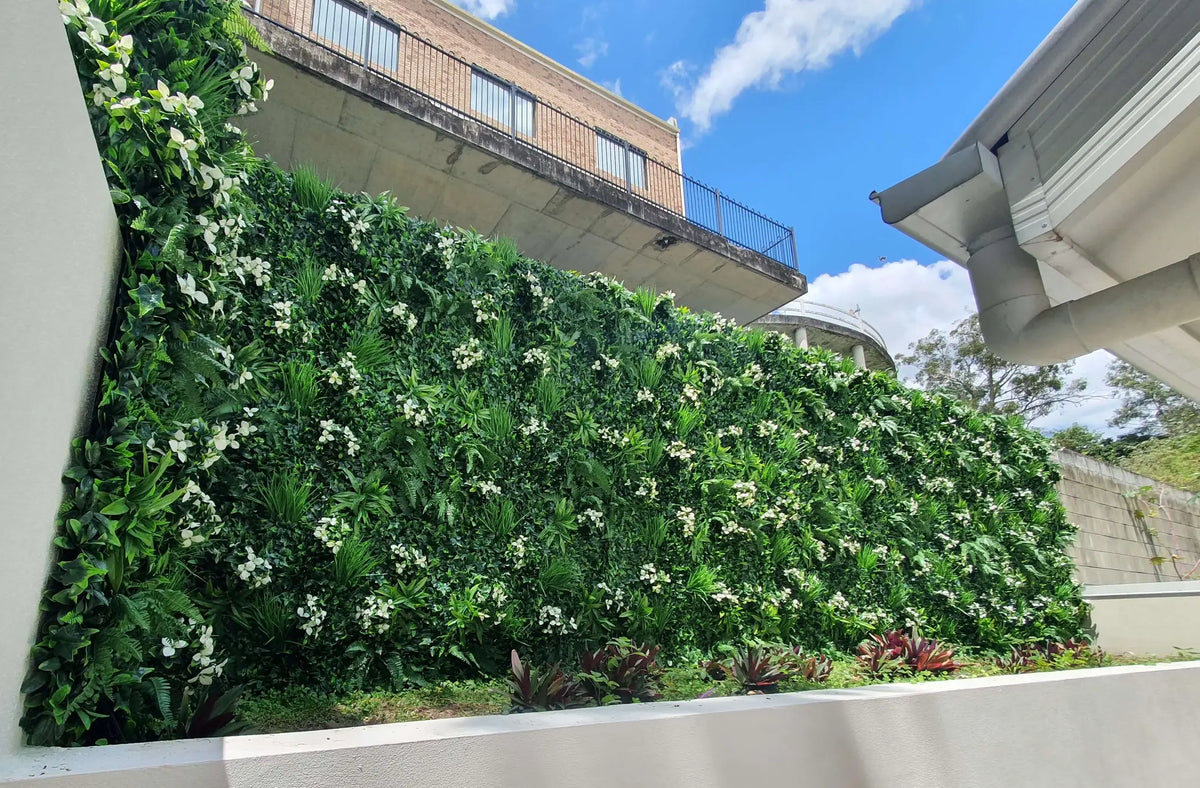 Sample Panel – Snowy White Vertical Garden (Small Sample)