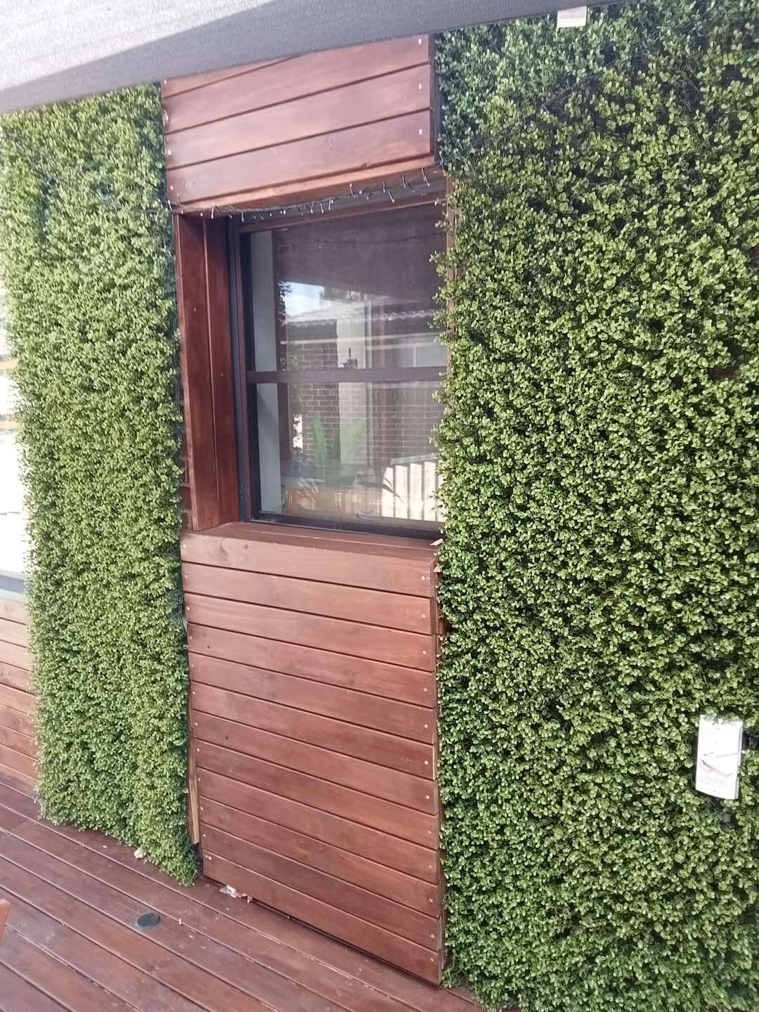Natural Boxwood Artificial Vertical Garden Green Wall Panel 40×40in 11 SQ FT – UV Resistant – Commercial Grade