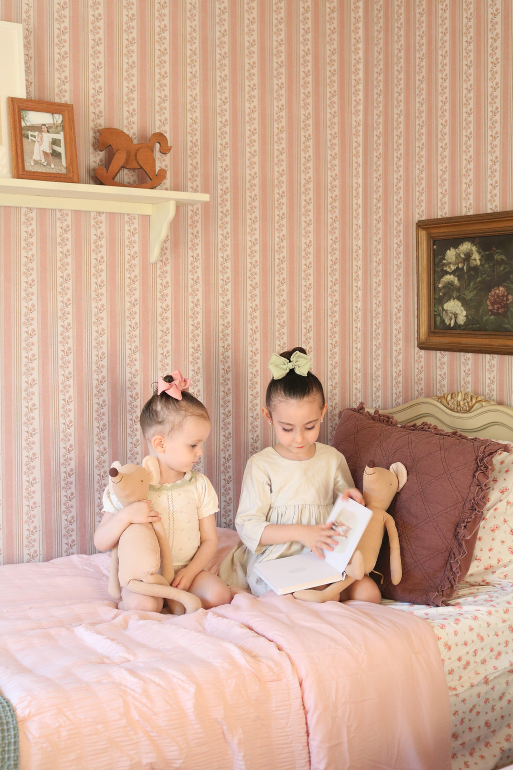 Auggie Wallpaper by Bloomery Decor