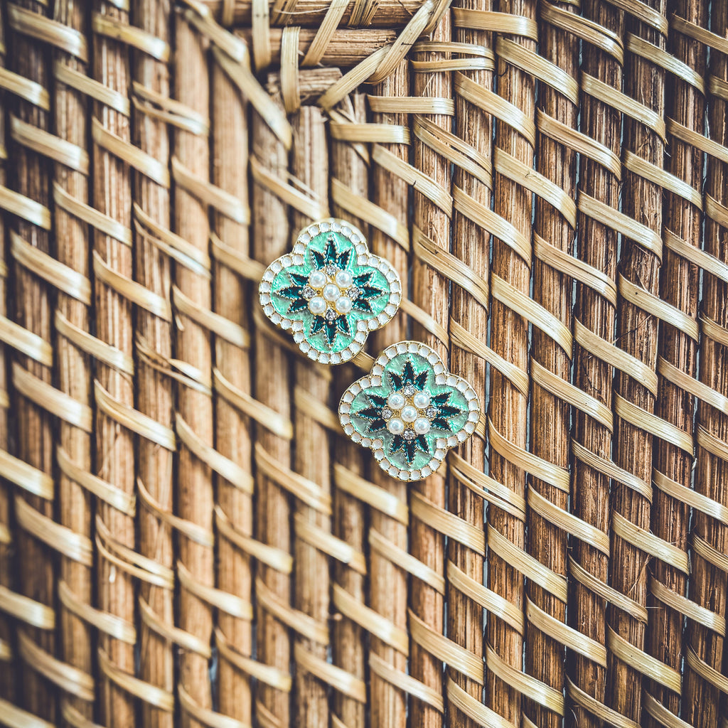 Beautiful Vintage Green and Pearl Stud Earrings