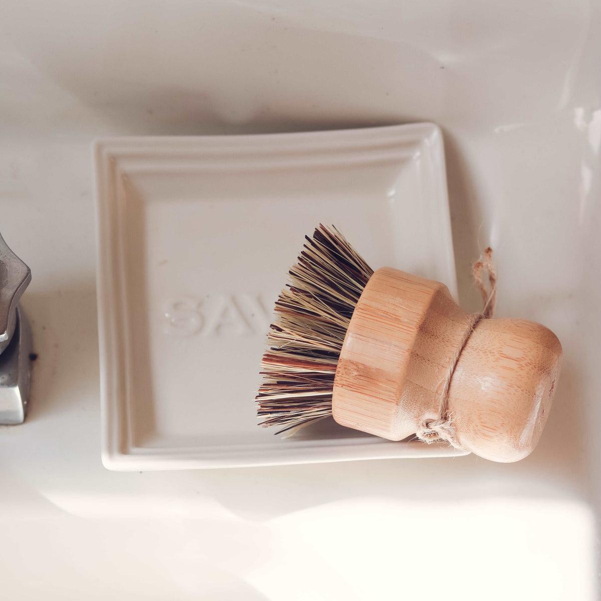 Dish Washing Brush - Eco-friendly
