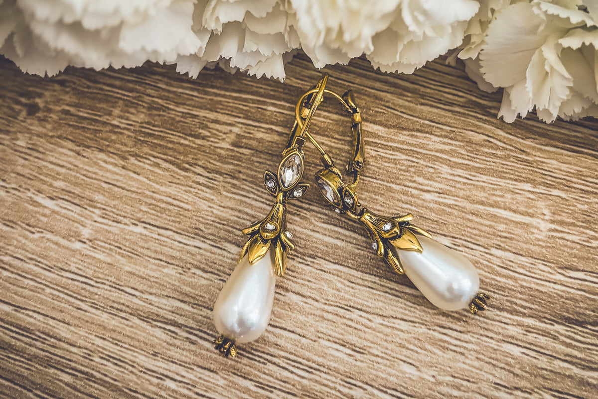 Beautiful Pearl Drop Earrings