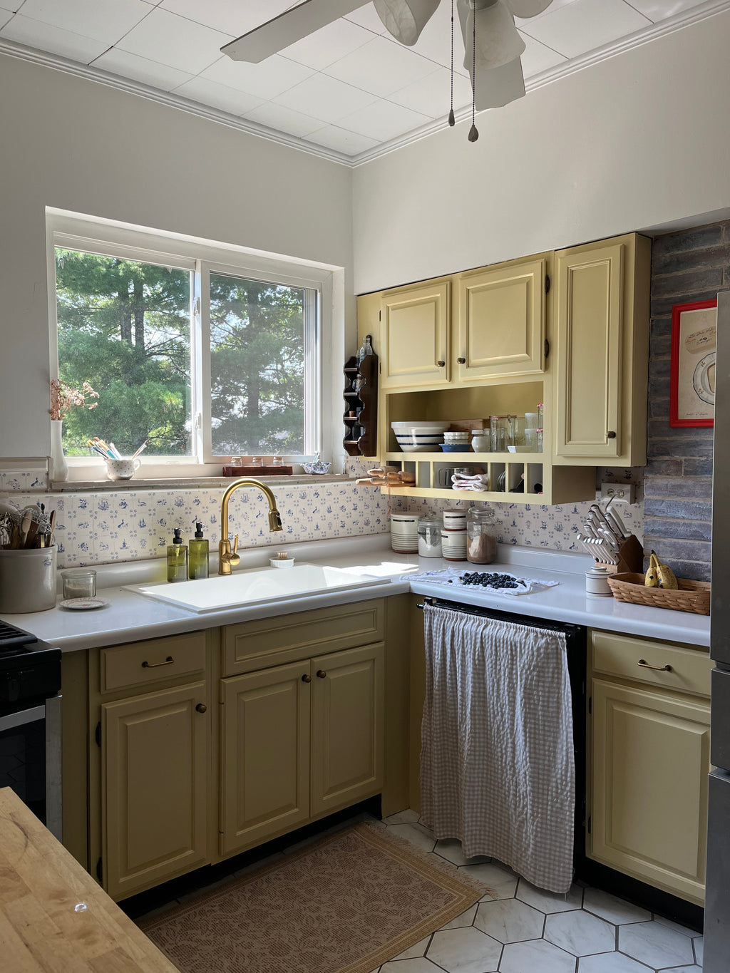 Fitz Wallpaper by House of Haricot