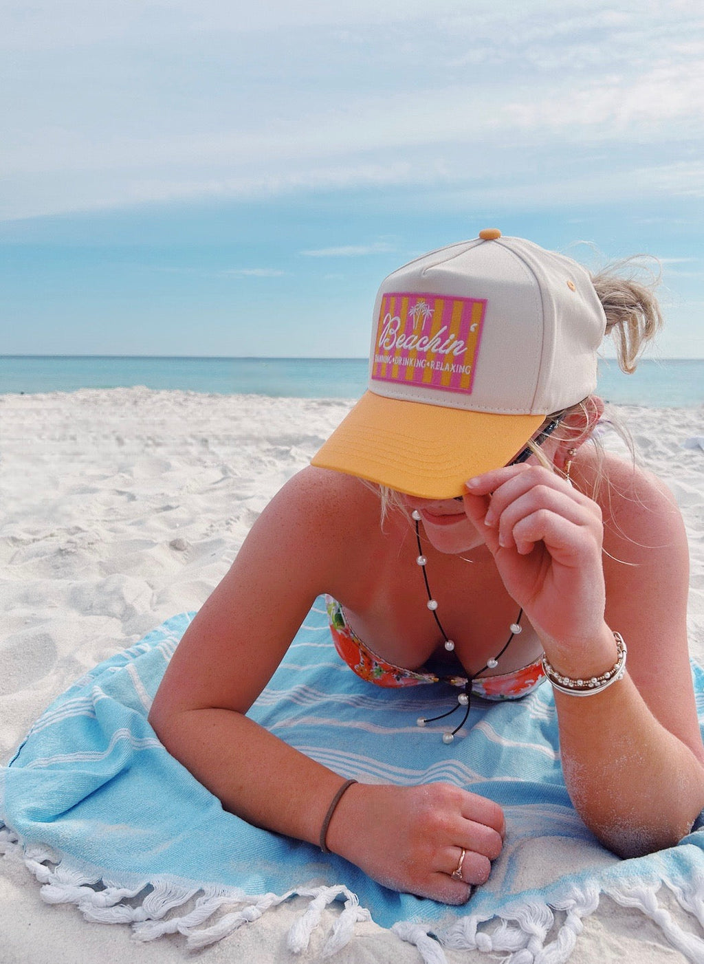 Beachin' - Vintage Trucker Hat