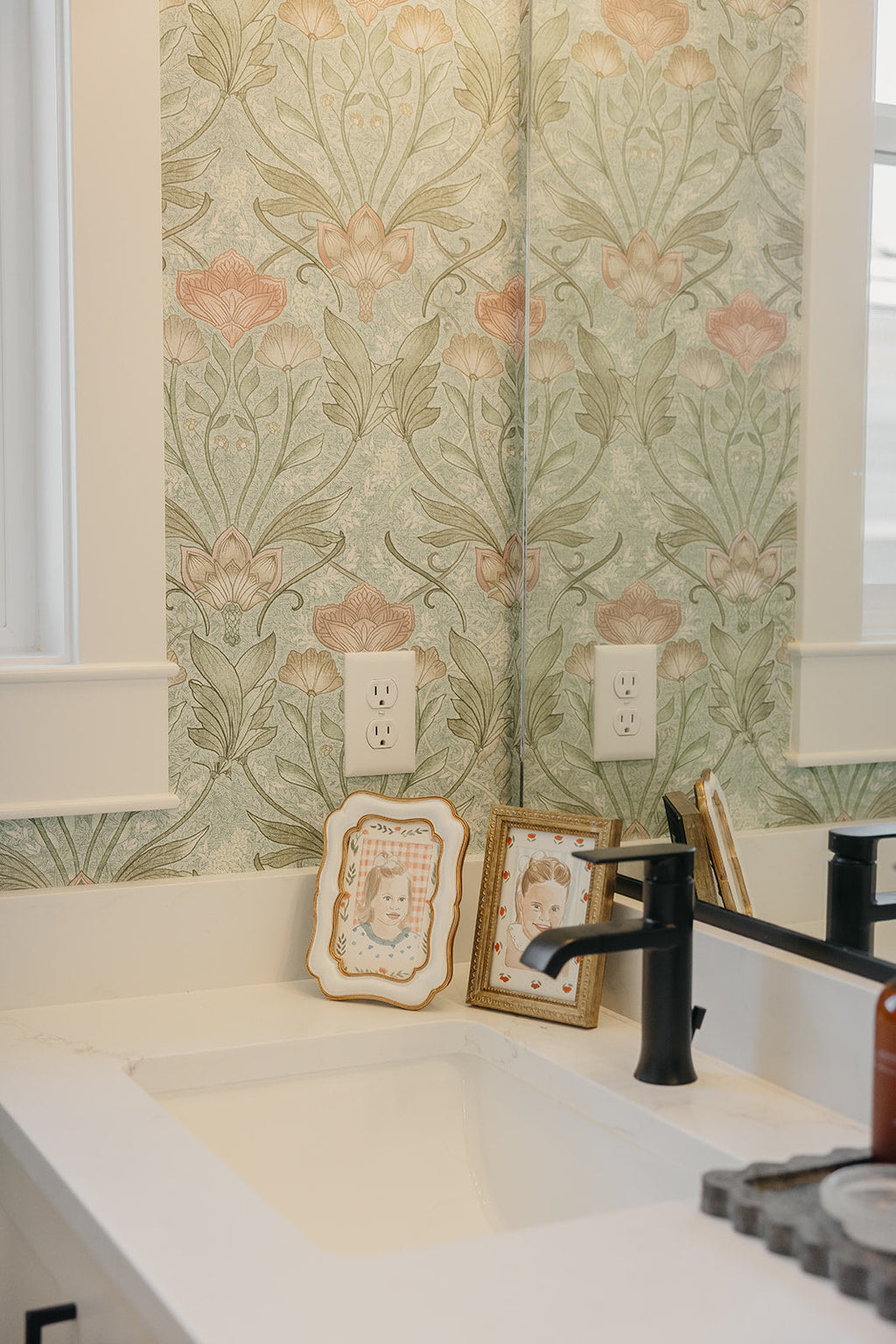 Morris Wallpaper by Aynsley Ovard x Bloomery Decor