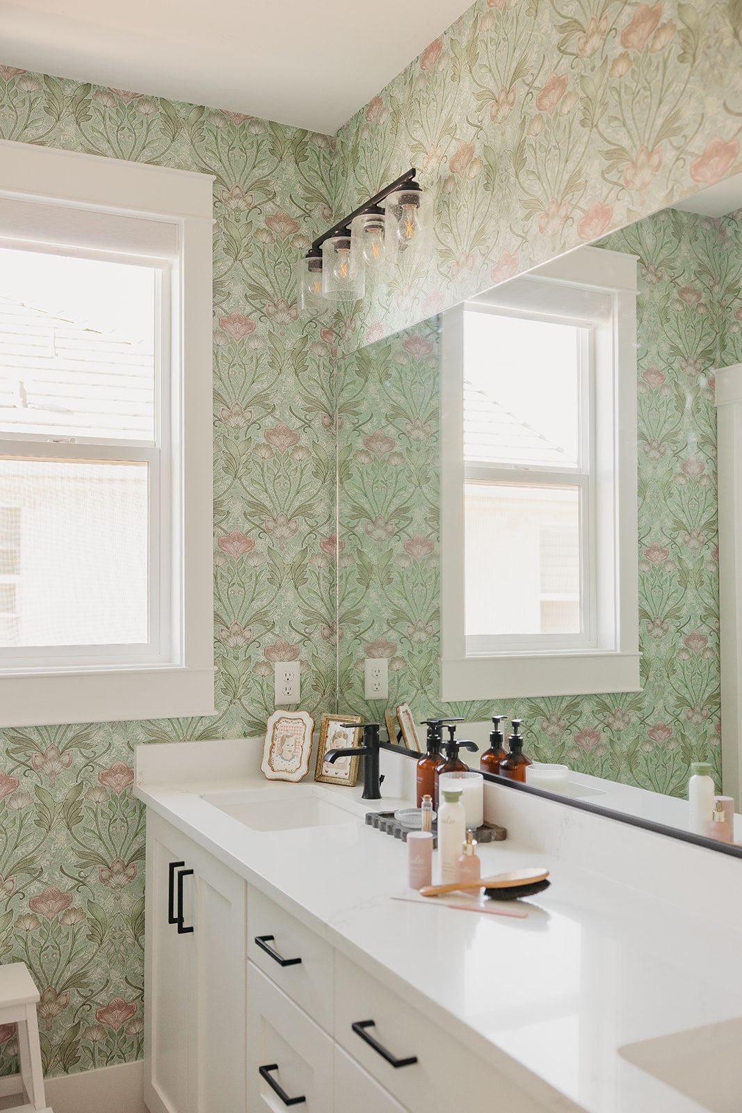 Morris Wallpaper by Aynsley Ovard x Bloomery Decor