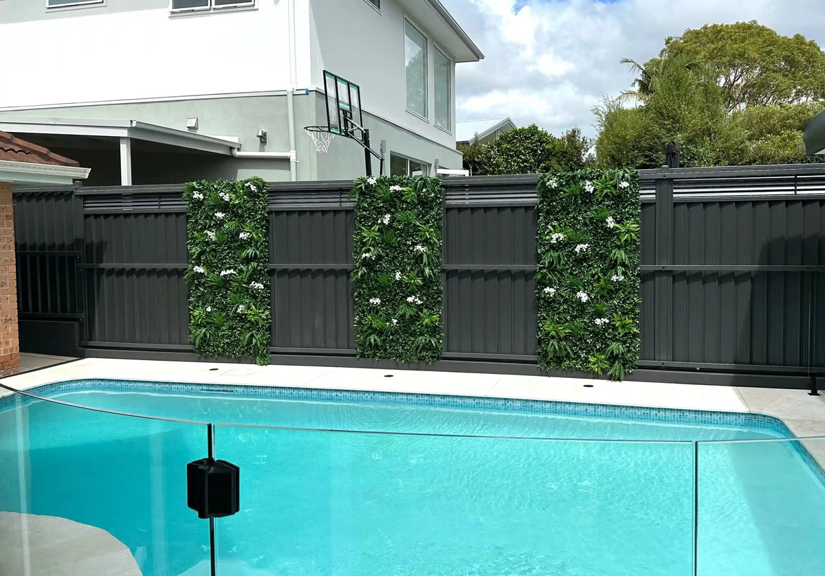 Sample Panel – Snowy White Vertical Garden (Small Sample)
