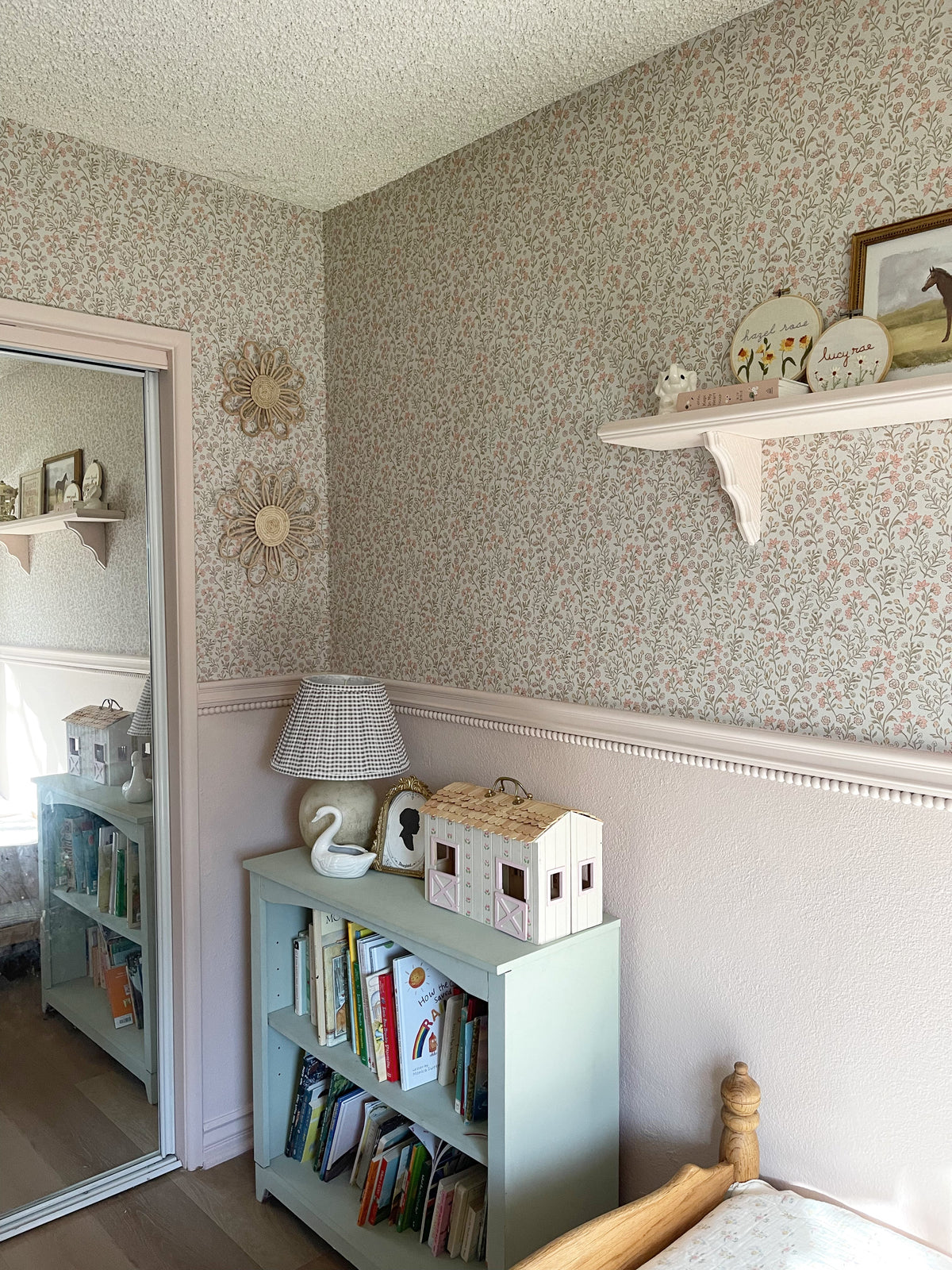 Penelope Wallpaper by Bloomery Decor