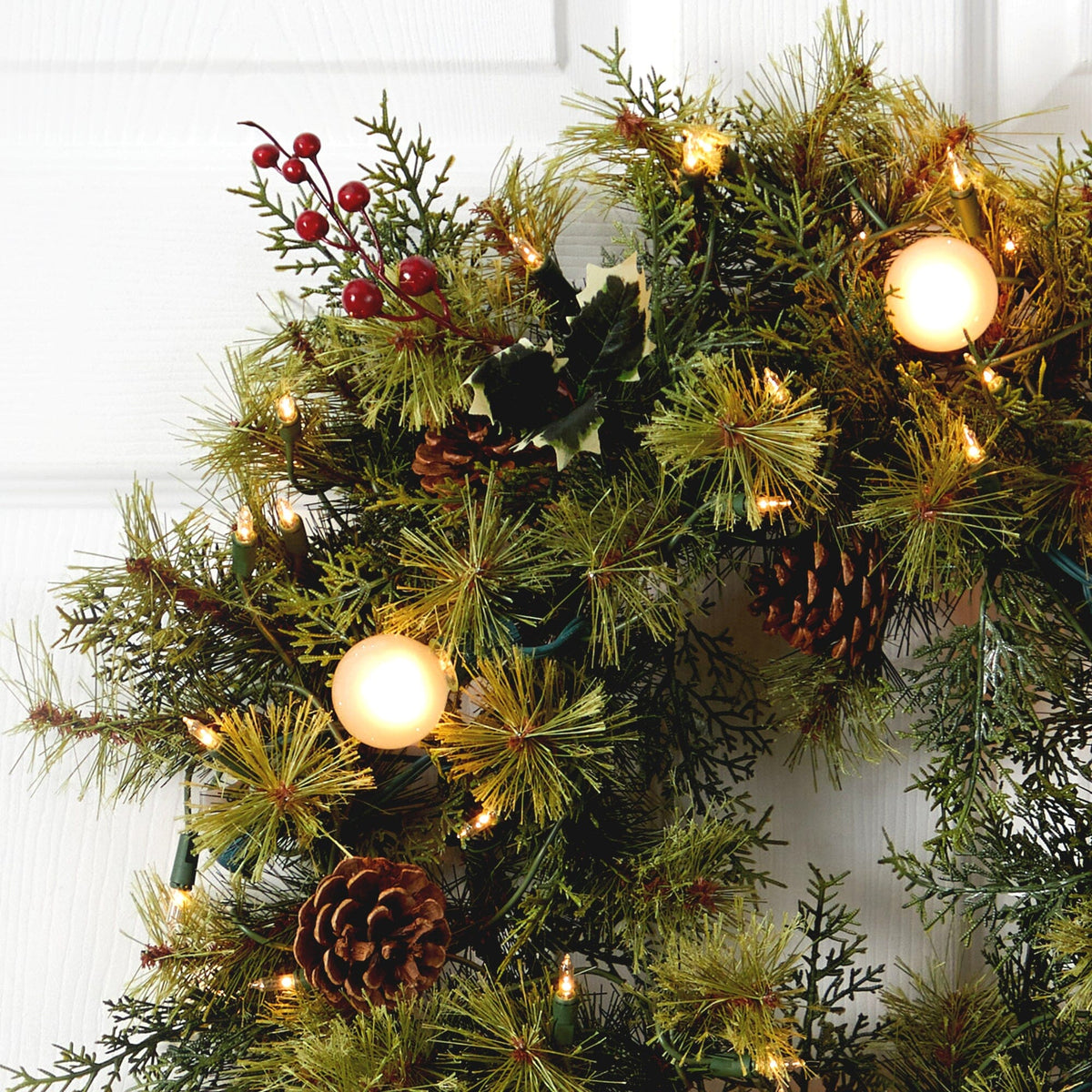 24” Christmas Artificial Wreath with 50 White Warm Lights, 7 Globe Bulbs, Berries and Pine Cones