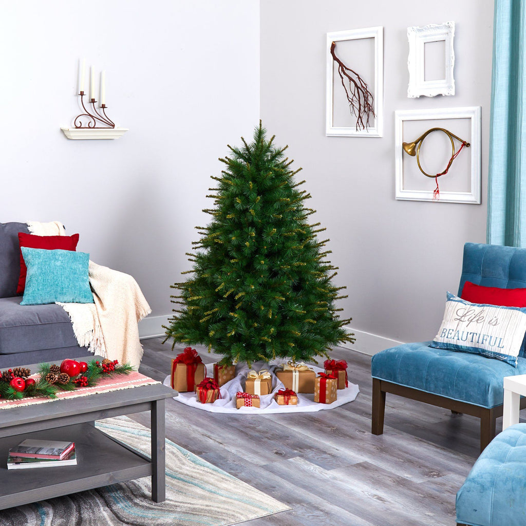 5’ New England Pine Artificial Christmas Tree with 200 Clear Lights and 492 Bendable Branches