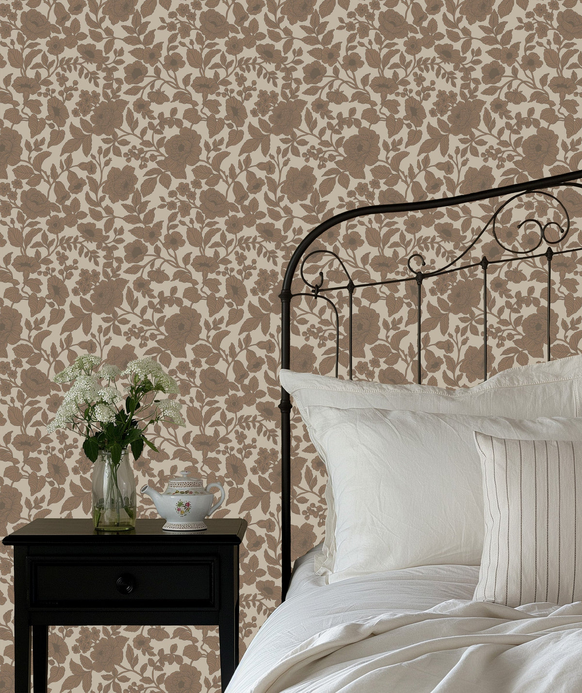 Lorraine Wallpaper by Daphne and Sage