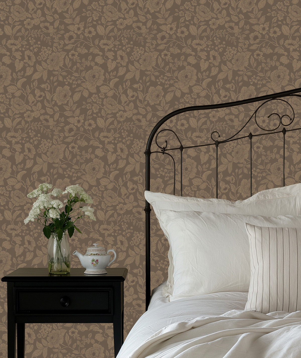 Lorraine Wallpaper by Daphne and Sage