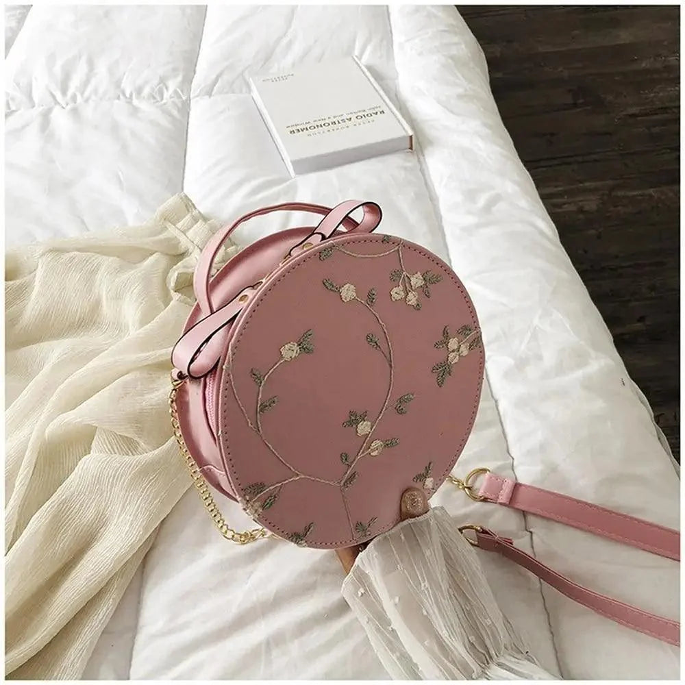 Hot Looking Sweet Lace Round Handbags High Quality PU Leather Small Fresh Flower Chain Shoulder Crossbody Bags For Women