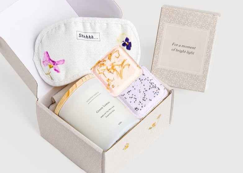 Green Lemon Spa Gift Box – Candle, Shower Steamers & Eye Mask