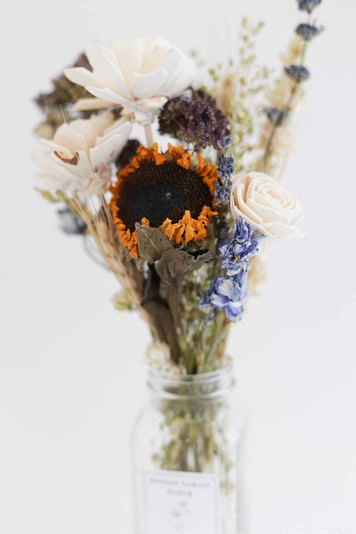 Diffuser for Essential Oils, Sunflower Floral Reed Diffuser with Essential Oils, Botanicals and Sola Wood Flowers, for Bedroom and Bathroom