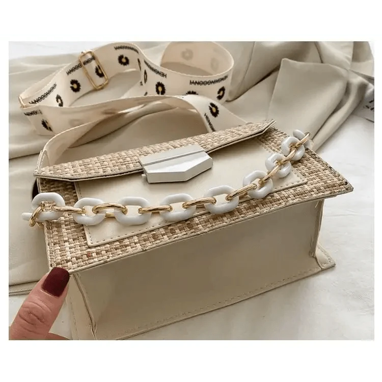 Luxury Wide Strap Shoulder Bags for Women And Girls Designer Lady Handbags and Purses Fashionable Chain Messenger Crossbody Bags