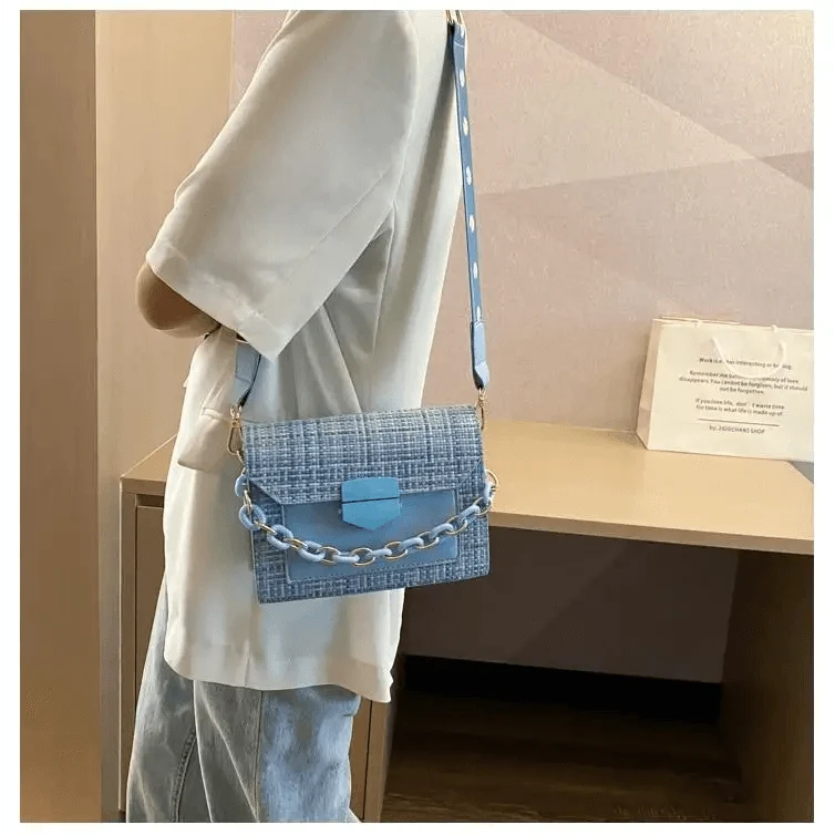 Luxury Wide Strap Shoulder Bags for Women And Girls Designer Lady Handbags and Purses Fashionable Chain Messenger Crossbody Bags