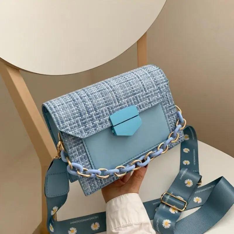Luxury Wide Strap Shoulder Bags for Women And Girls Designer Lady Handbags and Purses Fashionable Chain Messenger Crossbody Bags