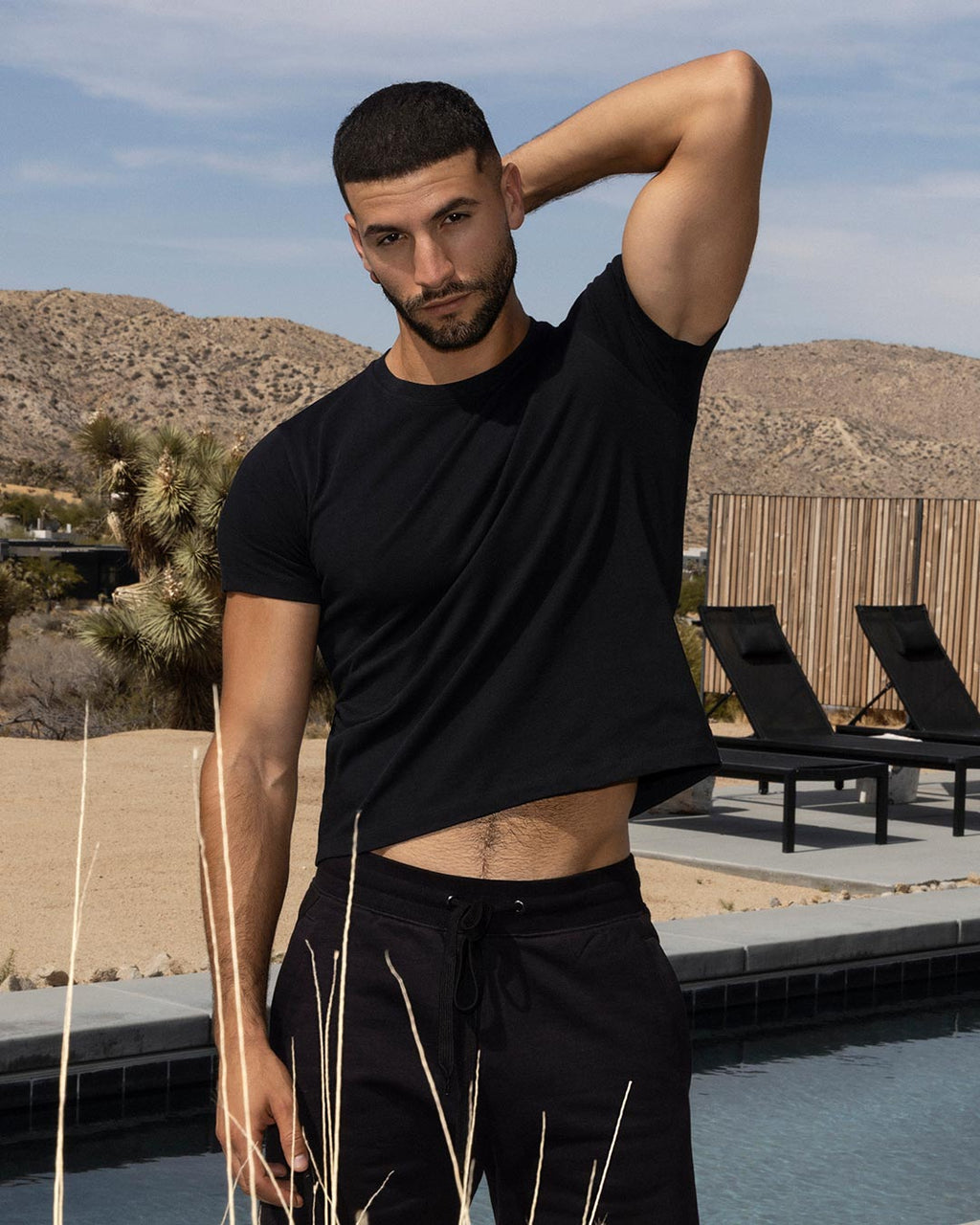 Mid Weight Cropped Fitted T-Shirt Black