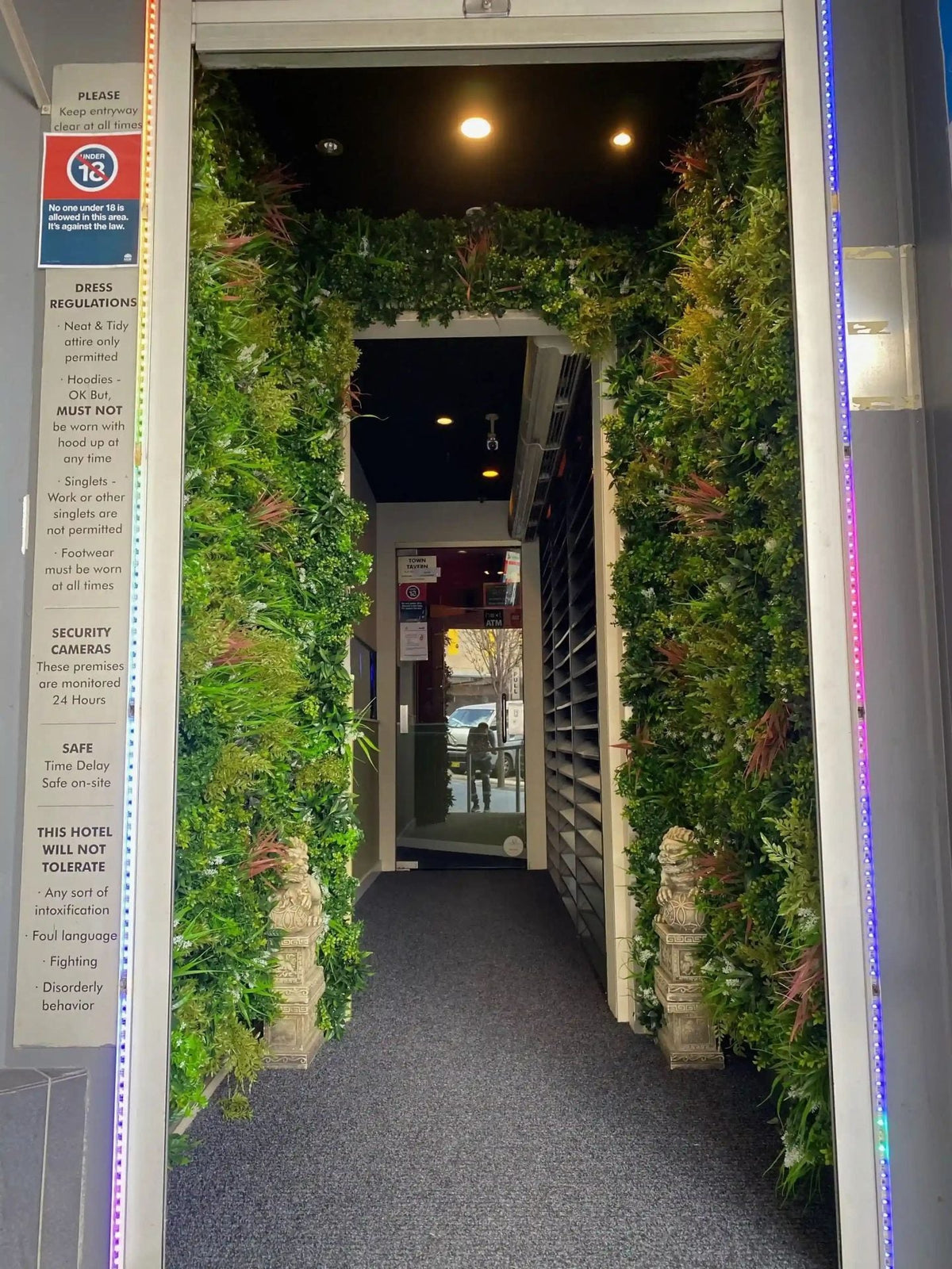 Amazon Jungle Artificial Vertical Garden Green Wall Panel 40×40in 11 SQ FT – UV Resistant – Commercial Grade
